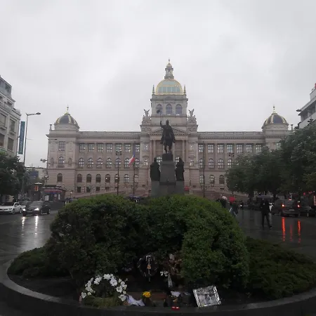 Exclusive Prag